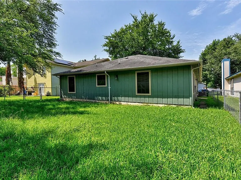 6402 Santos St — Photo 22