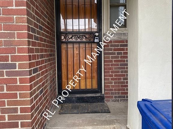 3rd image of 1805 E Long St APT B