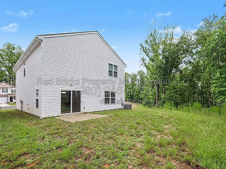 2132 Clapham Ct — Photo 23