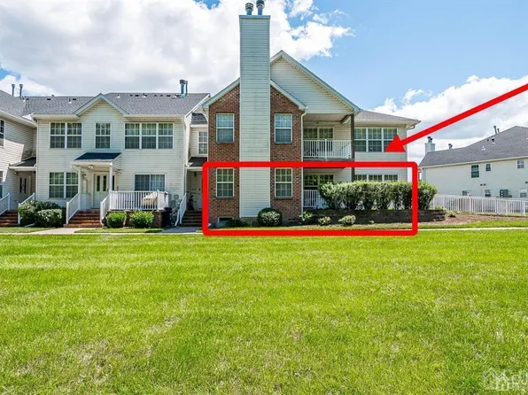 221 Vasser Dr, Piscataway, NJ 08854