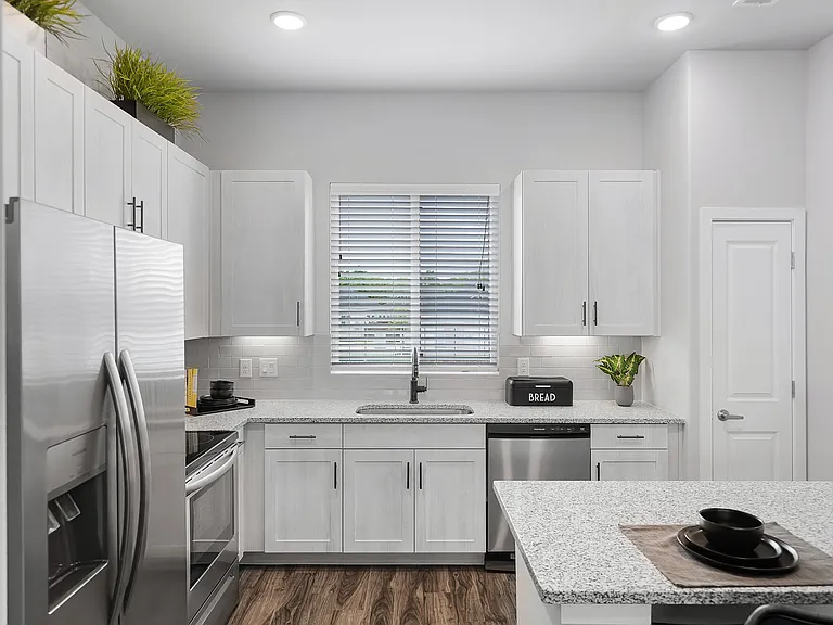 VLux Stoneridge — Photo 45