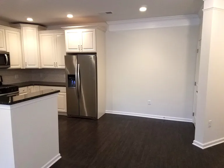824 Center Meadow Ln — Photo 5