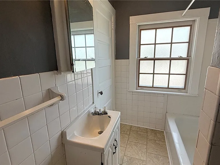 592 Lindell St — Photo 27