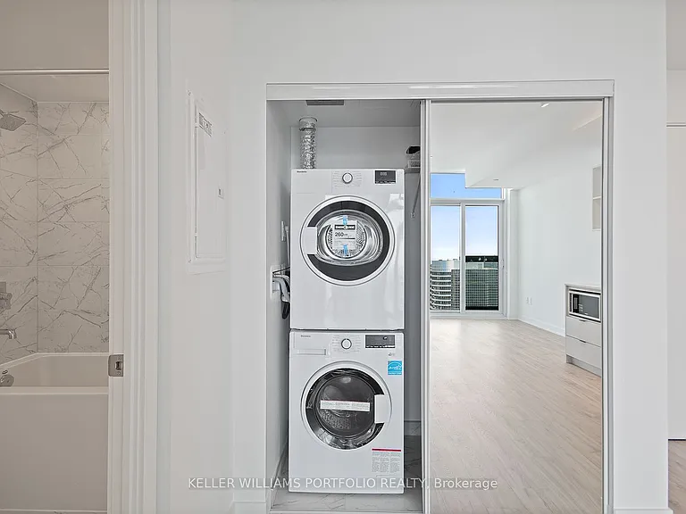 252 Church St #Penthouse 16 — Photo 18