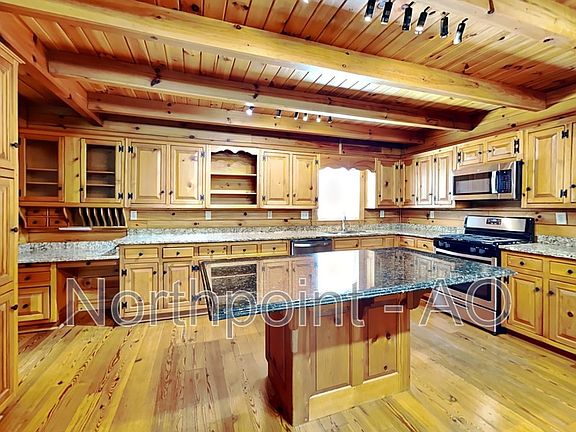 4th image of 3240 Lindas Cir SE