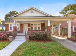 1015 S Hawthorne Rd, Winston Salem, NC 27103