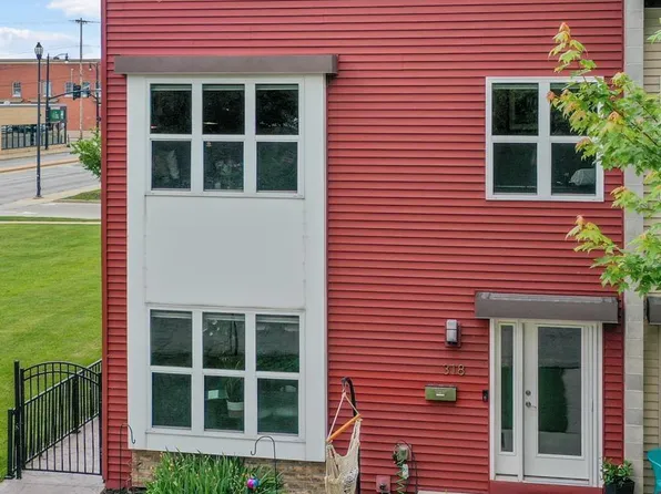 318 N Van Buren St, Green Bay, WI 54301