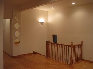 3331 W Beach Ave #2, Chicago, IL 60651