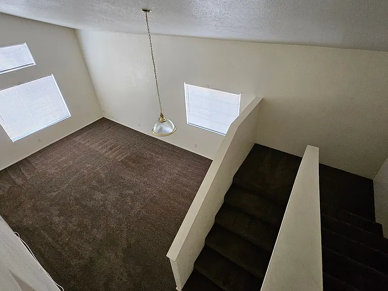 20300 Graham St — Photo 3