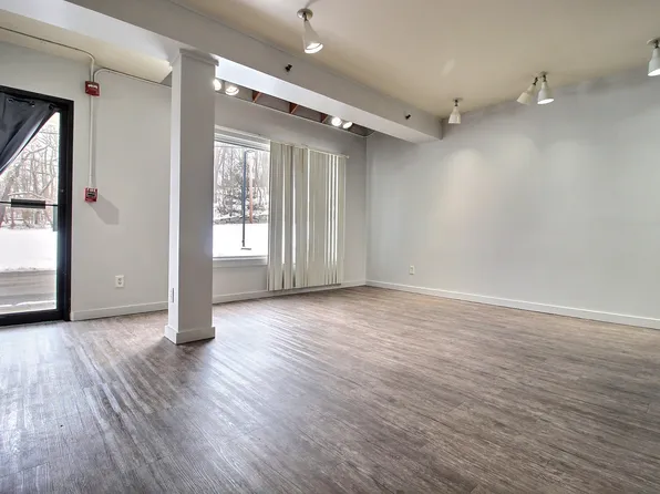 55 Beach St #16, Westerly, RI 02891