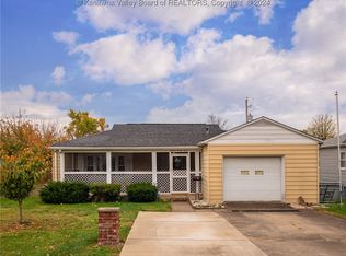 1423 Sattes Cir, Nitro, WV 25143