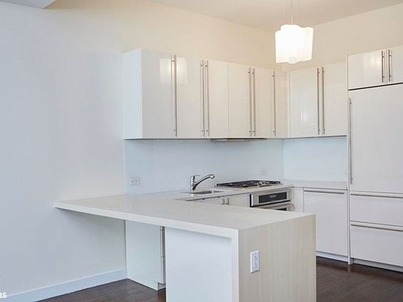 5th image of 650 6th Ave APT 5A