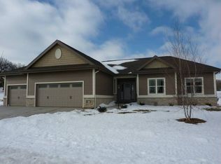 19 Savannah Pkwy, Deerfield, WI 53531