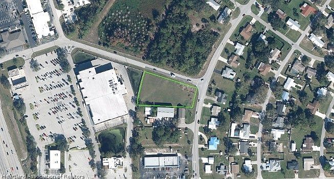 1st image of 119 Memorial Dr