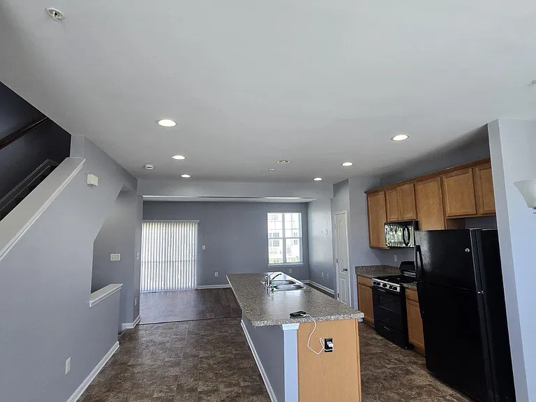 7720 Village Park Dr — Photo 10