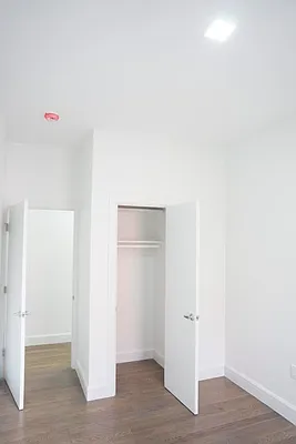 Rented by Knightsbridge Properties Corp | media 36