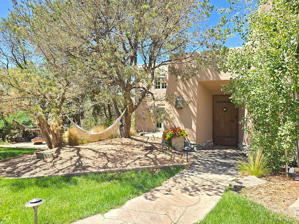 3876 Old Santa Fe Trl