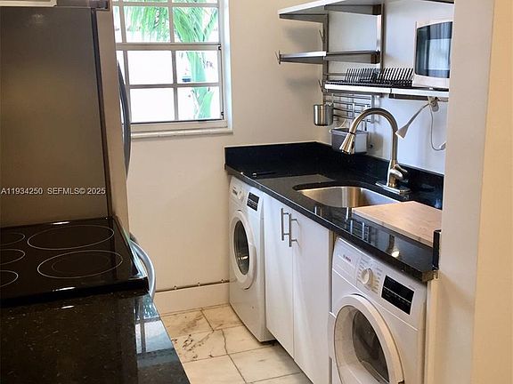 2nd image of 1526 Pennsylvania Ave APT 16