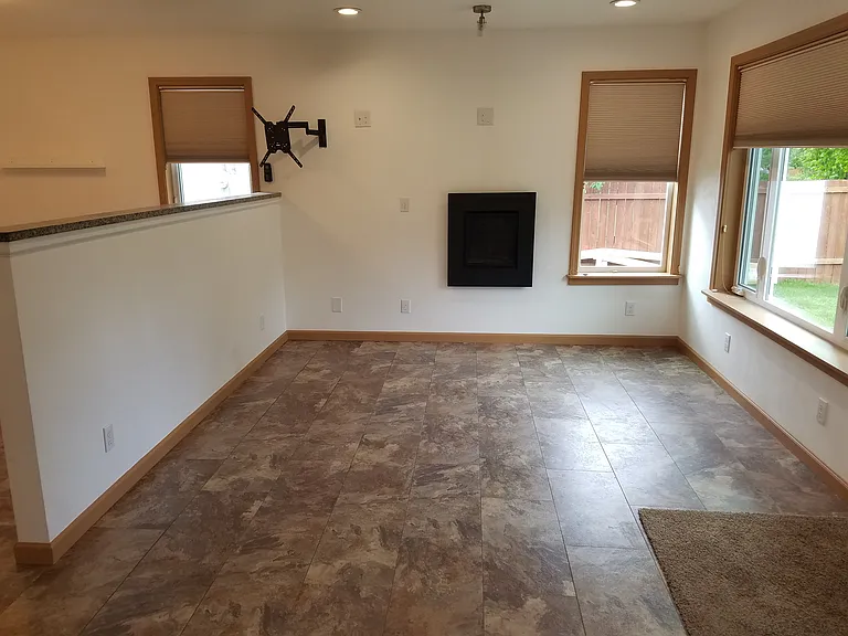 639 E 75th Ave #B — Photo 5