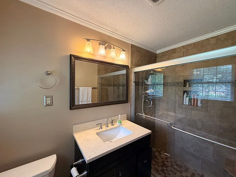 839 Malibu Dr — Photo 20