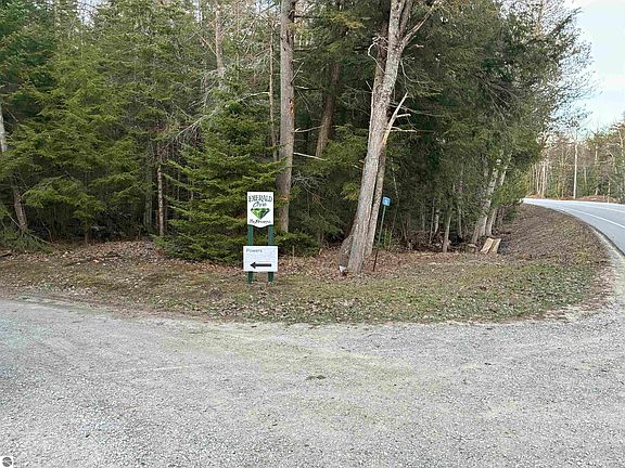 2nd image of 93 County Road 441