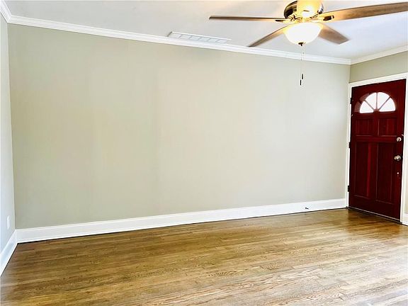 3rd image of 178 Park St #178
