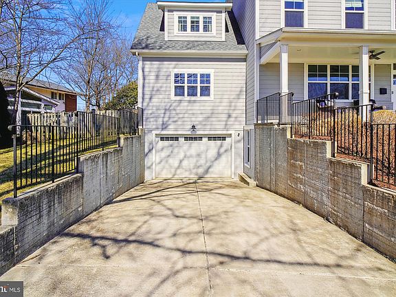 4th image of 5011 Orleans Ct