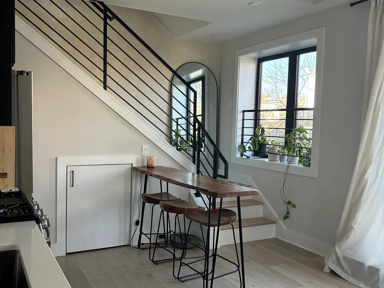1 bed, 682 sqft, $2,600 — Photo 3