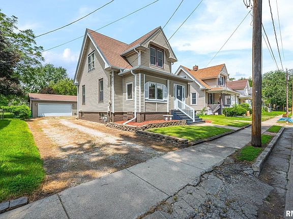 2nd image of 798 Pine St