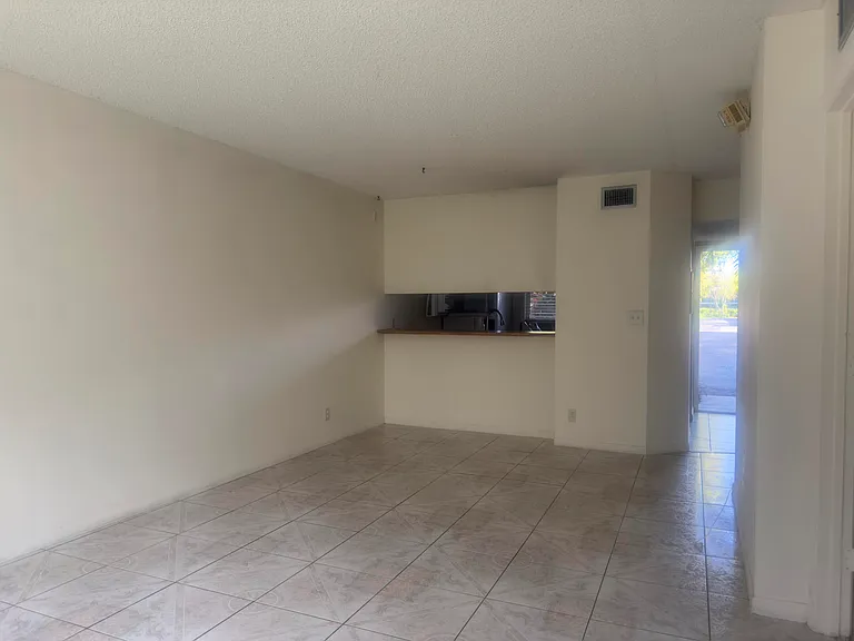 3213 NW 103rd Ter #107-C — Photo 5