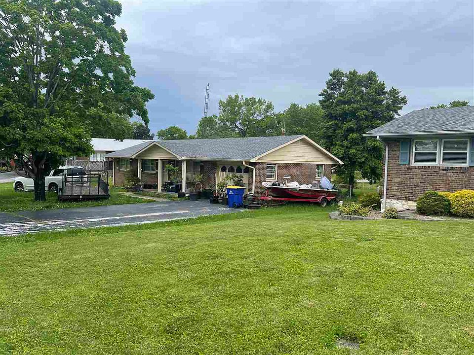 2nd image of 325 Springhill Ave