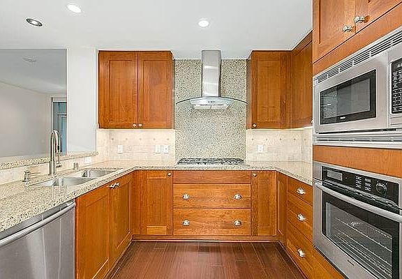 3rd image of 700 W East St Unit 605