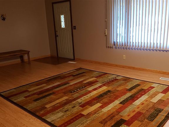 4th image of 608 S Elder Ave
