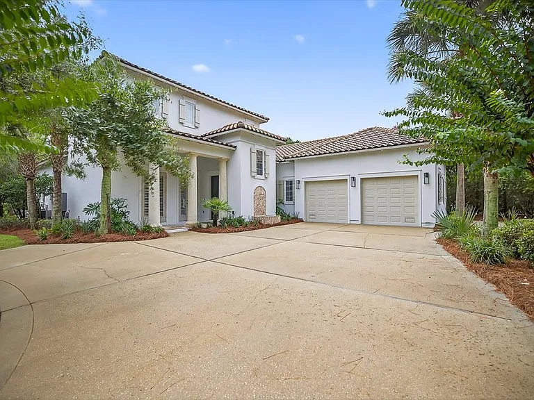 3161 Club Dr — Photo 42