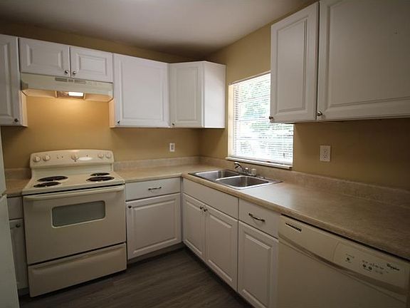 2nd image of 10008 N 23rd St