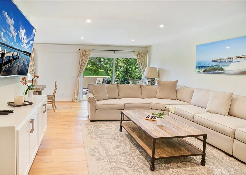 2112 Vista Dorado