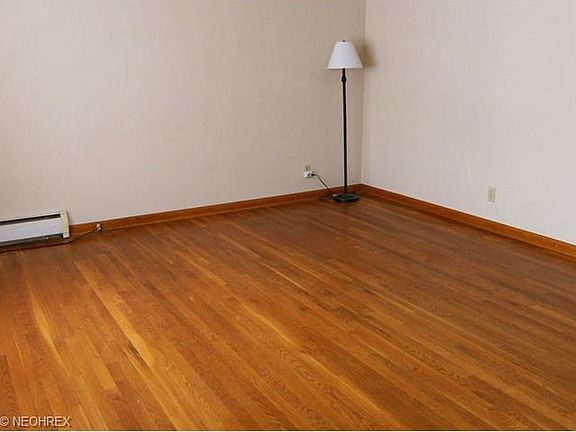 3rd image of 2624 W 38th St