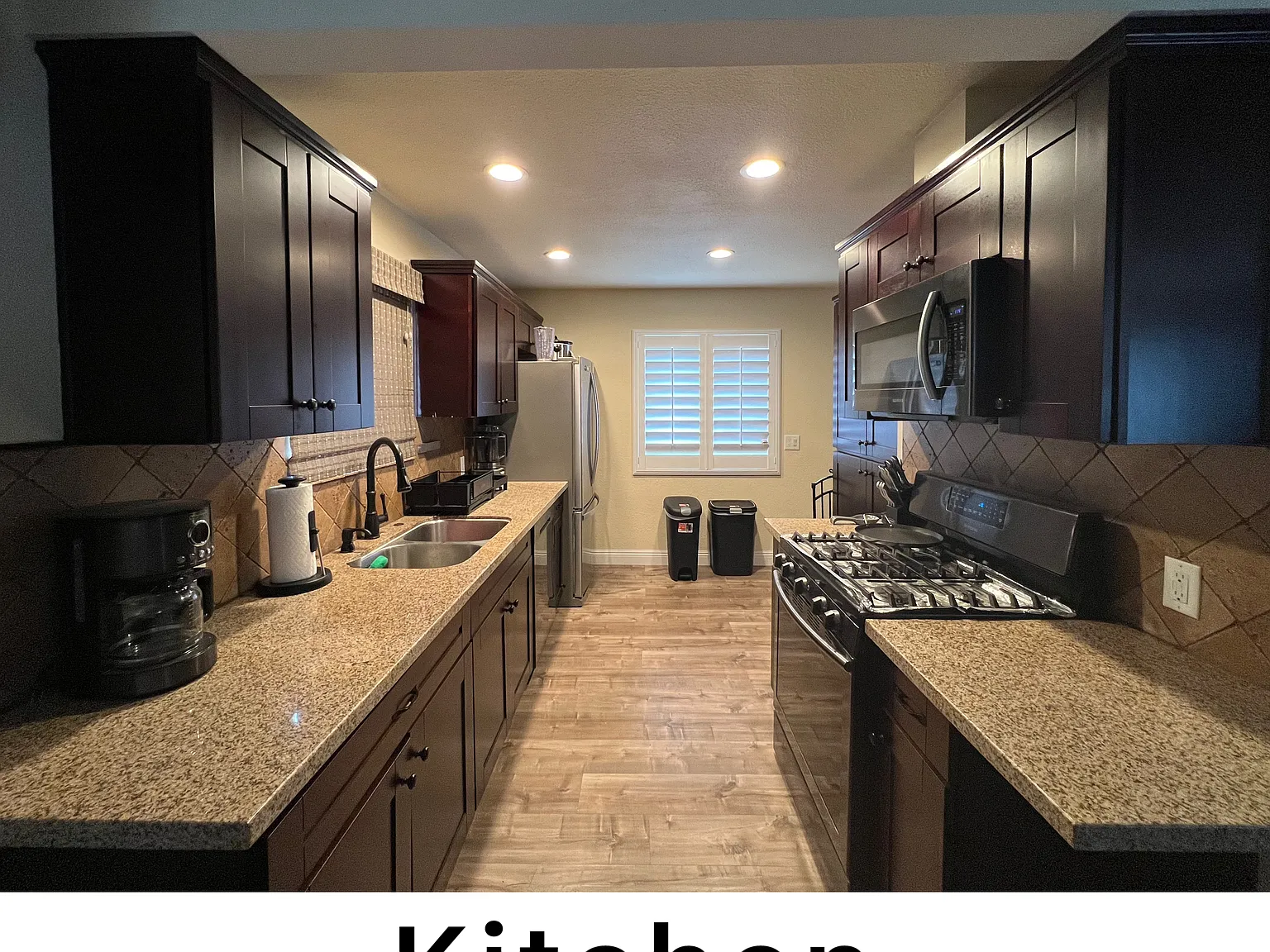 Teelin Ave, Vista — Photo 1