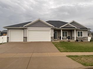 1615 S Cherry Ln, Holmen, WI 54636