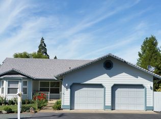 1953 Hamilton Ln, Grants Pass, OR 97527