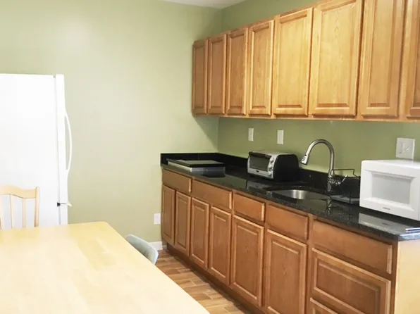 38 Floyd St #3, Waltham, MA 02453