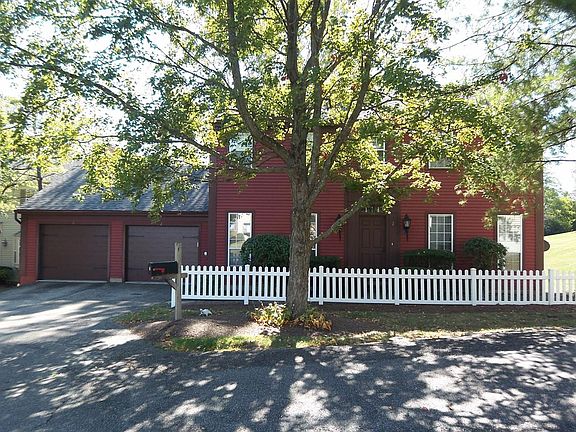 2nd image of 2 Old Duxbury Ct #26