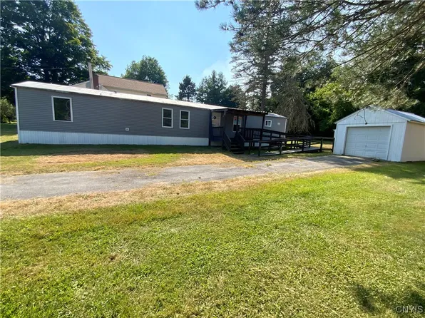 106 Bridge St, Carthage, NY 13619