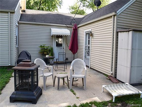 4th image of 731 E Bernhard Ave