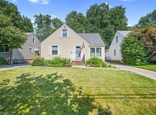 1103 Churchill Rd, Lyndhurst, OH 44124