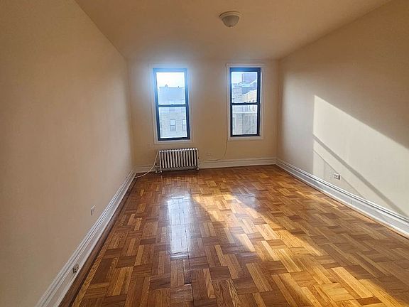 3rd image of 66 Saint Nicholas Pl #65B
