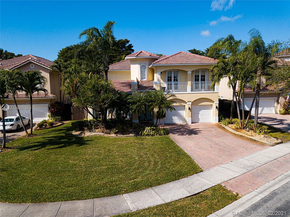 1st image of 6904 NW 113th Pl