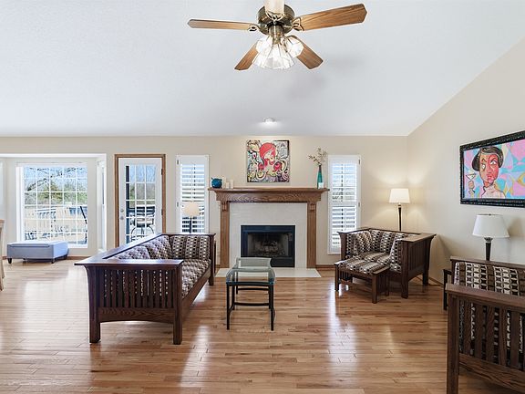 5th image of 512 S Firefly St