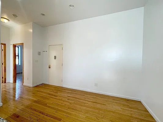 Rented by Elite NY Holdings | media 12