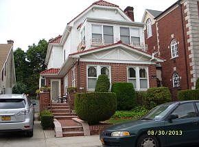 2nd image of 878 E 24th St